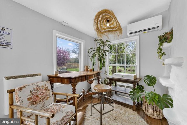 4094 WHITING RD, Marshall, VA 20115