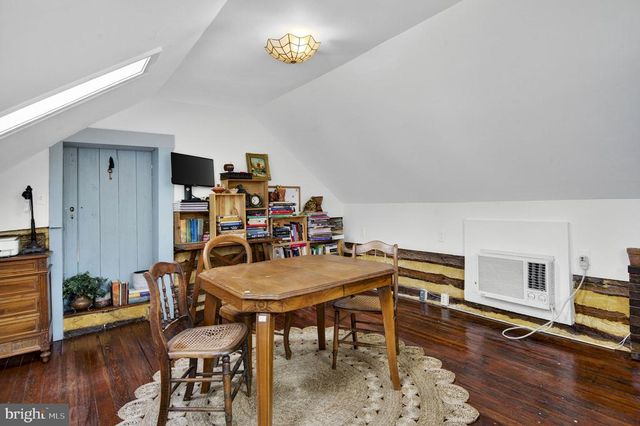 4094 WHITING RD, Marshall, VA 20115