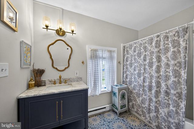4094 WHITING RD, Marshall, VA 20115