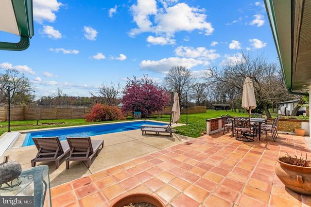 4094 WHITING RD, Marshall, VA 20115