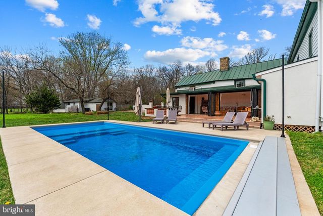 4094 WHITING RD, Marshall, VA 20115
