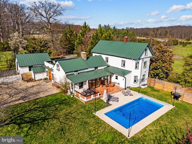 4094 WHITING RD, Marshall, VA 20115