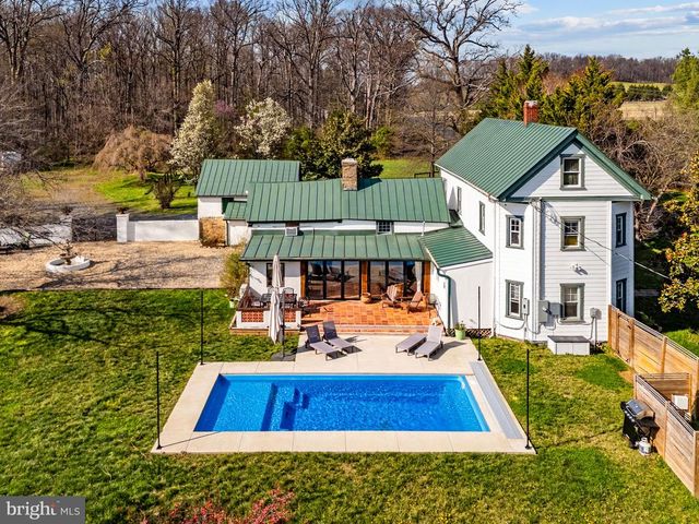 4094 WHITING RD, Marshall, VA 20115