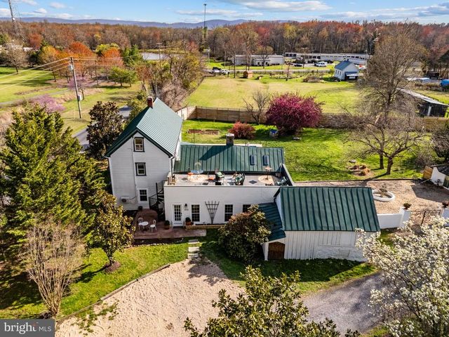 4094 WHITING RD, Marshall, VA 20115