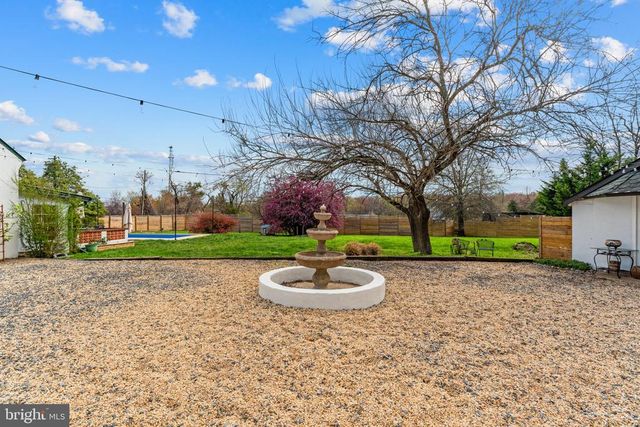 4094 WHITING RD, Marshall, VA 20115