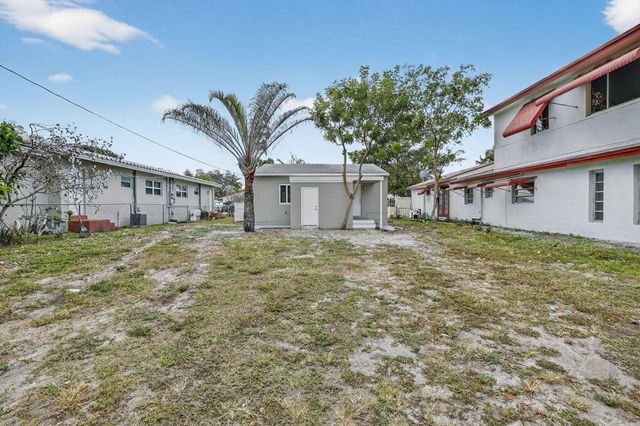 2515 Roosevelt Street, Hollywood, FL 33020