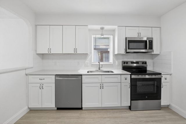 2515 Roosevelt Street, Hollywood, FL 33020