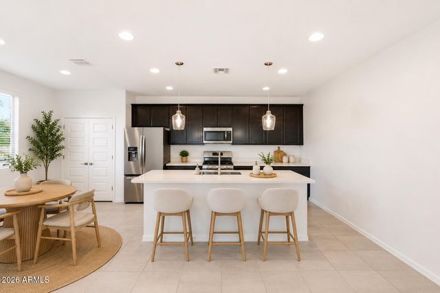 14084 W BRONCO Trail, Surprise, AZ 85387