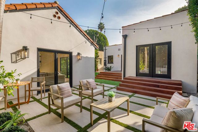 8817 Ashcroft Avenue, West Hollywood, CA 90048