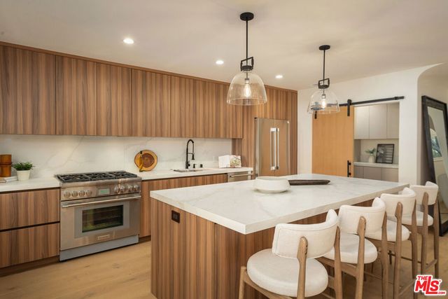 8817 Ashcroft Avenue, West Hollywood, CA 90048