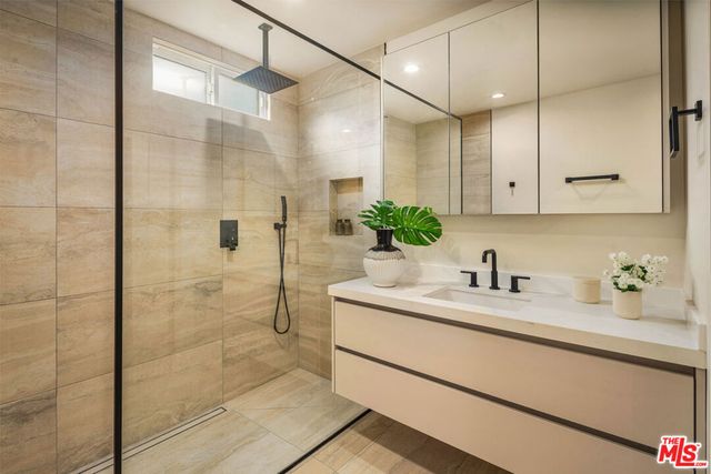 8817 Ashcroft Avenue, West Hollywood, CA 90048