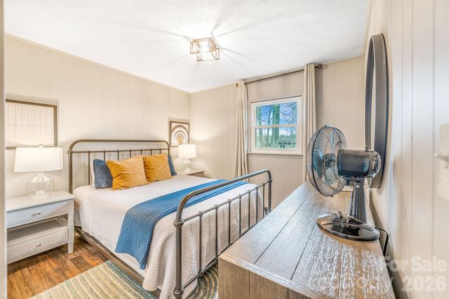 96 Oak Hill Road, Candler, NC 28715