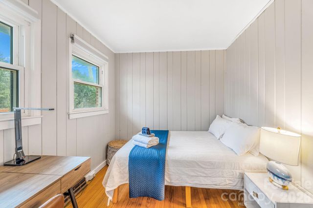 96 Oak Hill Road, Candler, NC 28715