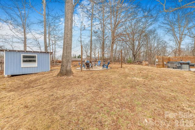 96 Oak Hill Road, Candler, NC 28715
