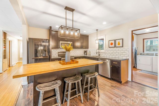 96 Oak Hill Road, Candler, NC 28715