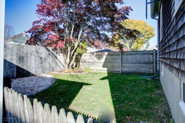 27 Vaughan Avenue, Newport, RI 02842