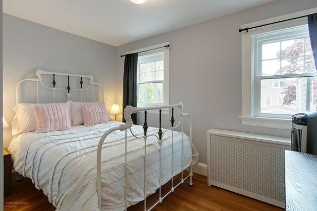 27 Vaughan Avenue, Newport, RI 02842