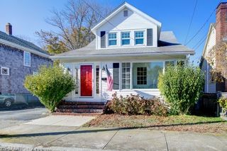 27 Vaughan Avenue, Newport, RI 02842