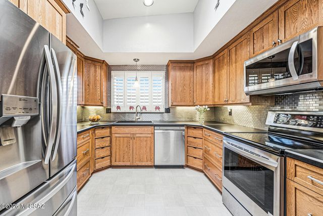 1121 N Abrego Drive, Green Valley, AZ 85614