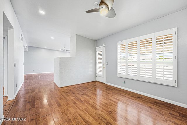 1121 N Abrego Drive, Green Valley, AZ 85614