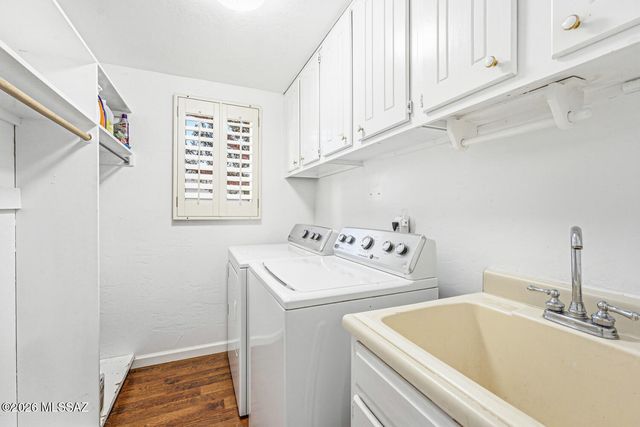 1121 N Abrego Drive, Green Valley, AZ 85614