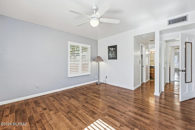 1121 N Abrego Drive, Green Valley, AZ 85614