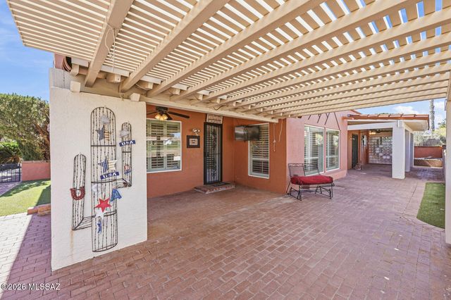 1121 N Abrego Drive, Green Valley, AZ 85614