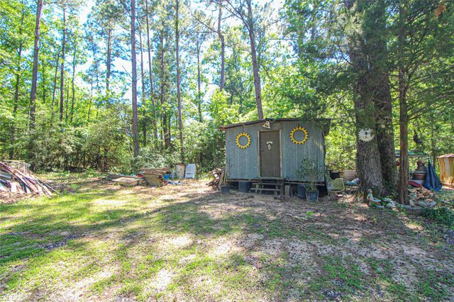 5855 Us Highway 190 W, Livingston, TX 77351