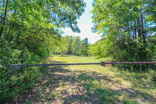 5855 Us Highway 190 W, Livingston, TX 77351
