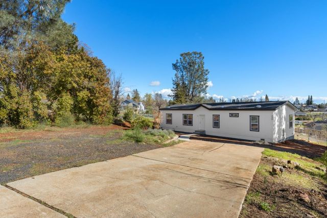 333 Circlewood Drive, Paradise, CA 95969