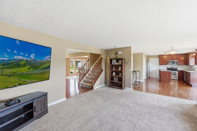 1233 Summerlake Drive, Alexandria, KY 41001