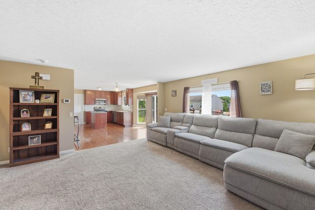 1233 Summerlake Drive, Alexandria, KY 41001