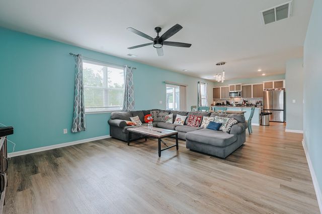 522 Royal Arch Dr., Conway, SC 29526