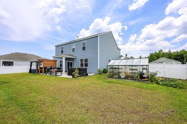 522 Royal Arch Dr., Conway, SC 29526