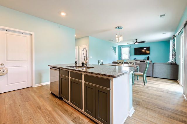 522 Royal Arch Dr., Conway, SC 29526