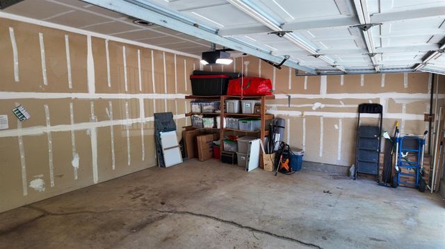 19135 Lake Forest Dr, Penn Valley, CA 95946