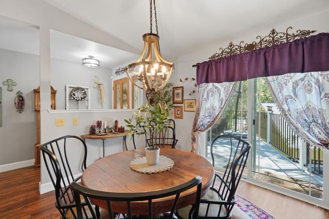 19135 Lake Forest Dr, Penn Valley, CA 95946