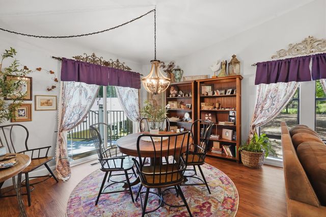 19135 Lake Forest Dr, Penn Valley, CA 95946