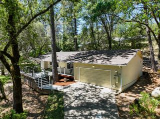19135 Lake Forest Dr, Penn Valley, CA 95946