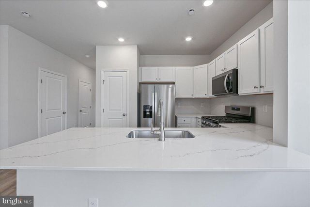 15 ALEXANDER WAY, Westampton, NJ 08060