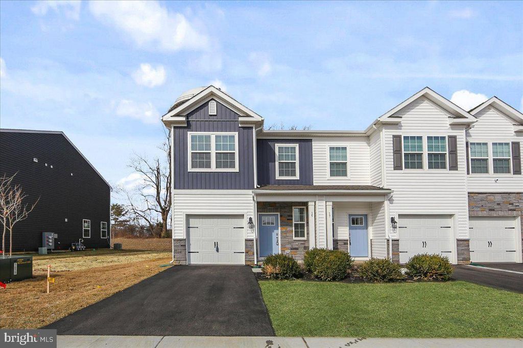 15 ALEXANDER WAY, Westampton, NJ 08060