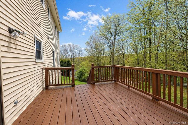 17 Yale Drive, Highland Mills, NY 10930
