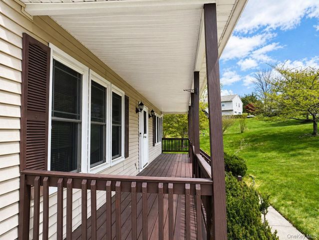 17 Yale Drive, Highland Mills, NY 10930
