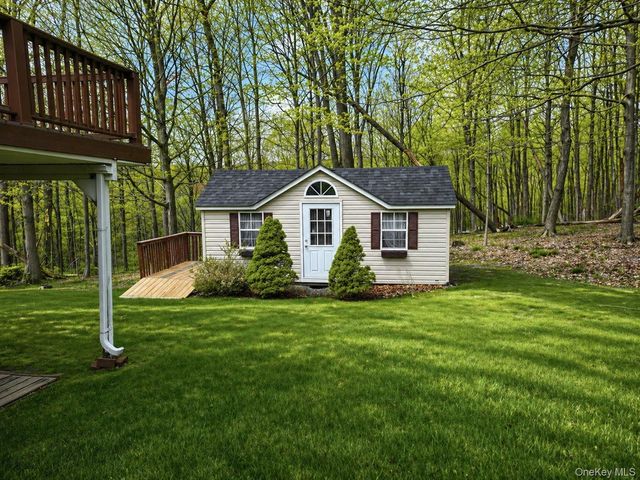 17 Yale Drive, Highland Mills, NY 10930