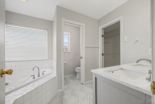 5496 Red Fox Court, Mason, OH 45040