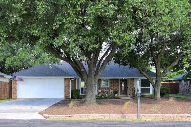 1908 Sharon Drive, Corinth, TX 76210