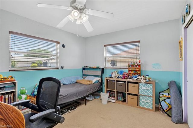 1305 SE 37th TER, Cape Coral, FL 33904