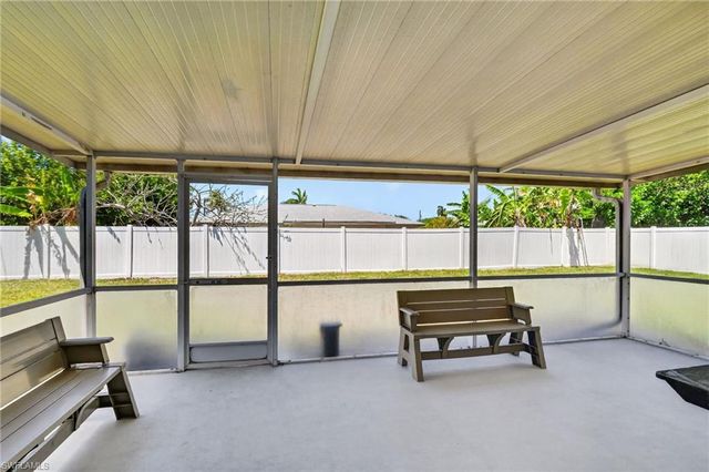 1305 SE 37th TER, Cape Coral, FL 33904