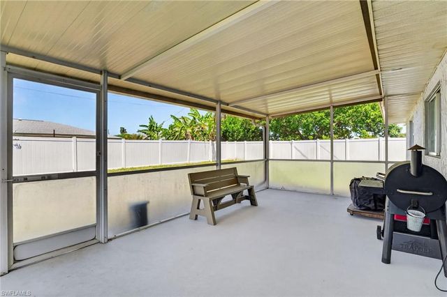 1305 SE 37th TER, Cape Coral, FL 33904