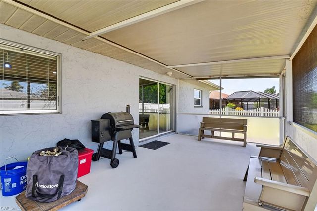 1305 SE 37th TER, Cape Coral, FL 33904